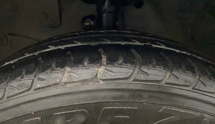 2013 Honda Brio S MT, Petrol, Manual, 73,893 km, Left Front Tyre Tread