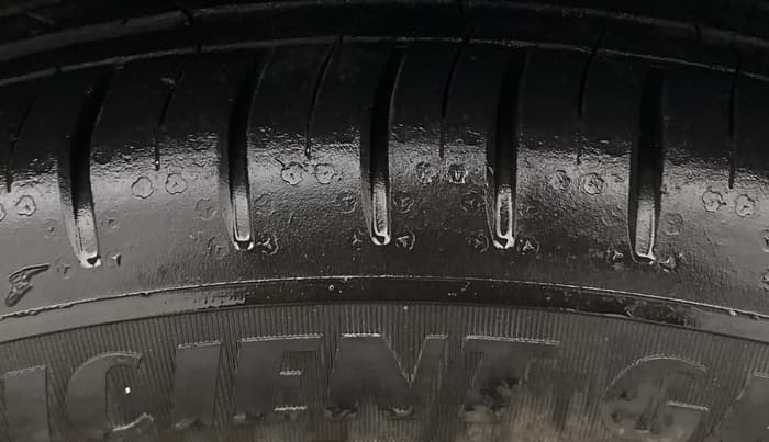 2021 MG HECTOR SHARP 1.5 PETROL CVT, Petrol, Automatic, 28,156 km, Right Front Tyre Tread