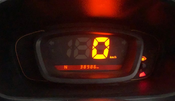 2017 Renault Kwid RXT 1.0 AMT, Petrol, Automatic, 38,949 km, Odometer Image