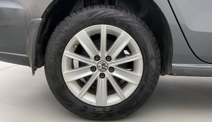 2015 Volkswagen Vento HIGHLINE PETROL, Petrol, Manual, 63,072 km, Right Rear Wheel