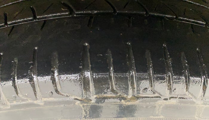 2015 Honda Amaze 1.5L I-DTEC SX, Diesel, Manual, 71,032 km, Left Front Tyre Tread