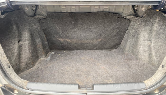 2015 Honda Amaze 1.5L I-DTEC SX, Diesel, Manual, 71,032 km, Boot Inside