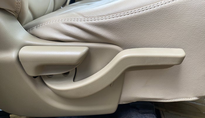 2015 Honda Amaze 1.5L I-DTEC SX, Diesel, Manual, 71,032 km, Driver Side Adjustment Panel