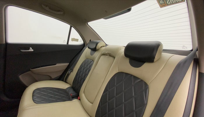 2016 Hyundai Xcent S AT 1.2, Petrol, Automatic, 36,323 km, Right Side Rear Door Cabin