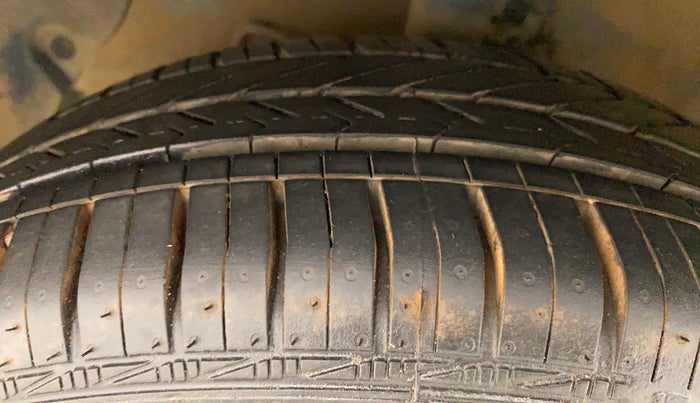 2016 Hyundai Xcent S AT 1.2, Petrol, Automatic, 36,323 km, Left Front Tyre Tread