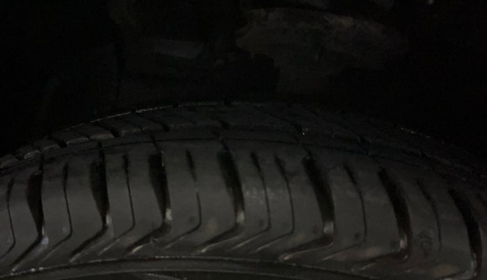 2014 Hyundai Grand i10 SPORTZ 1.2 KAPPA VTVT, Petrol, Manual, 91,388 km, Left Front Tyre Tread