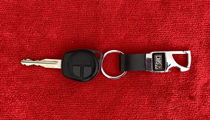 2014 Maruti Swift Dzire VDI, Diesel, Manual, 73,626 km, Key Close Up