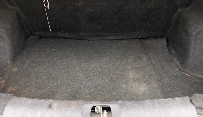 2014 Maruti Swift Dzire VDI, Diesel, Manual, 73,626 km, Boot Inside