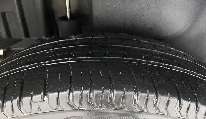2014 Maruti Swift Dzire VDI, Diesel, Manual, 73,626 km, Right Rear Tyre Tread