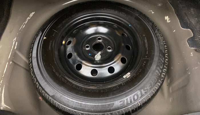 2014 Maruti Swift Dzire VDI, Diesel, Manual, 73,626 km, Dicky (Boot door) - Tool missing