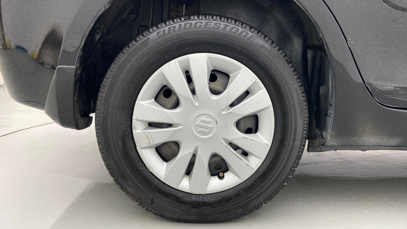 2014 Maruti Swift Dzire VDI, Diesel, Manual, 73,626 km, Right Rear Wheel