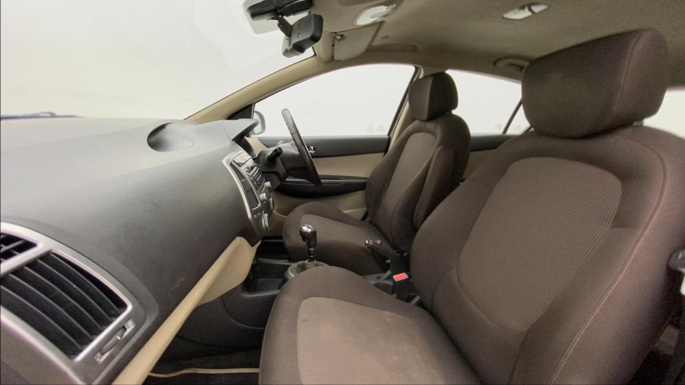 2012 Hyundai i20 ASTA 1.4 CRDI, Diesel, Manual, 1,02,029 km, Right Side Front Door Cabin