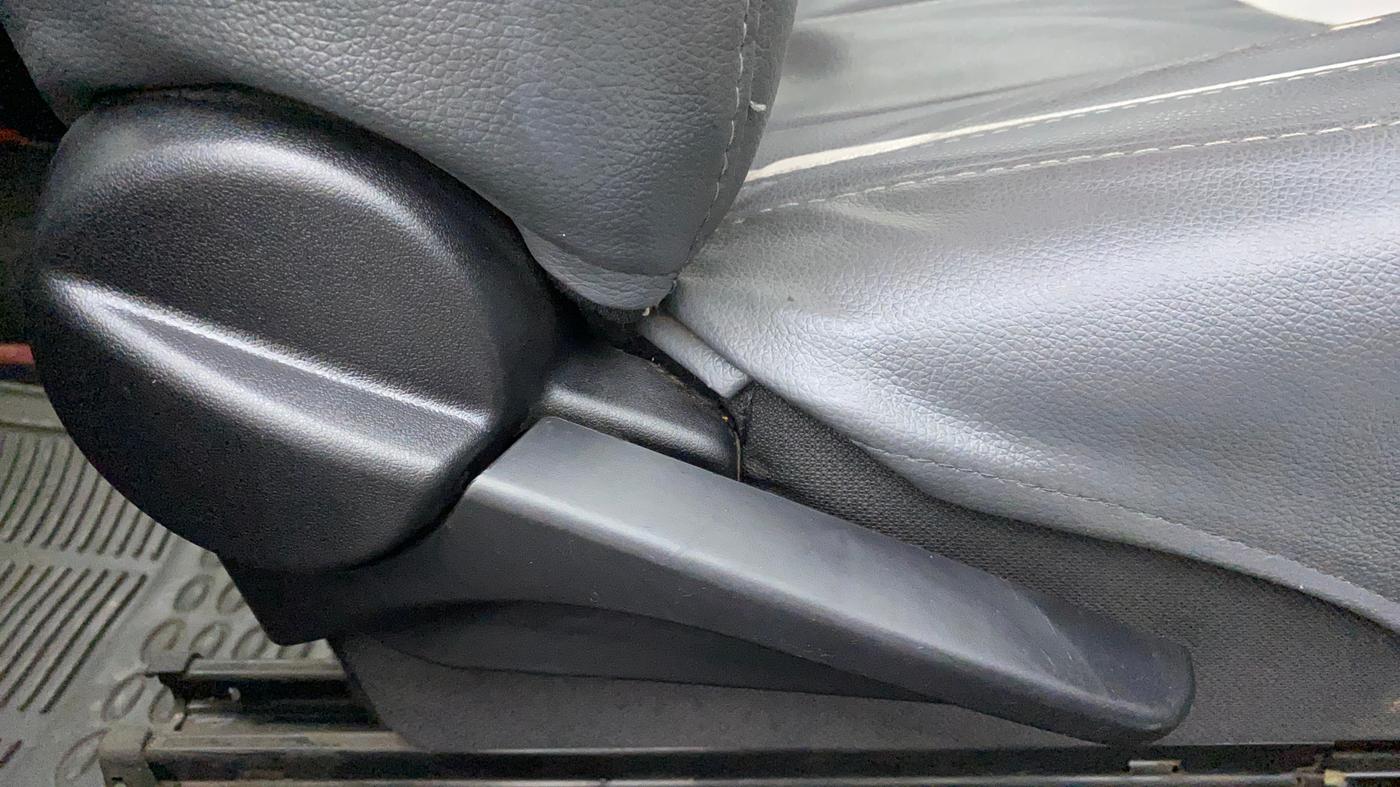 2011 Toyota Etios G, Petrol, Manual, 93,524 km, Driver Side Adjustment Panel