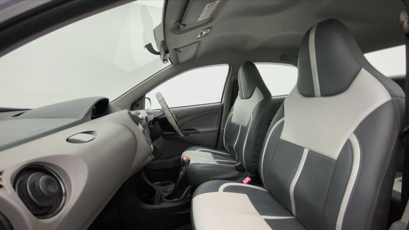 2011 Toyota Etios G, Petrol, Manual, 93,524 km, Right Side Front Door Cabin