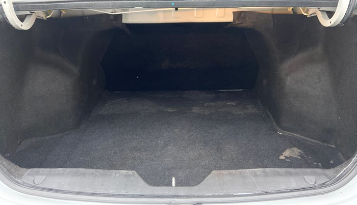 2017 Maruti Ciaz DELTA 1.3 DDIS SHVS, Diesel, Manual, 58,541 km, Boot Inside