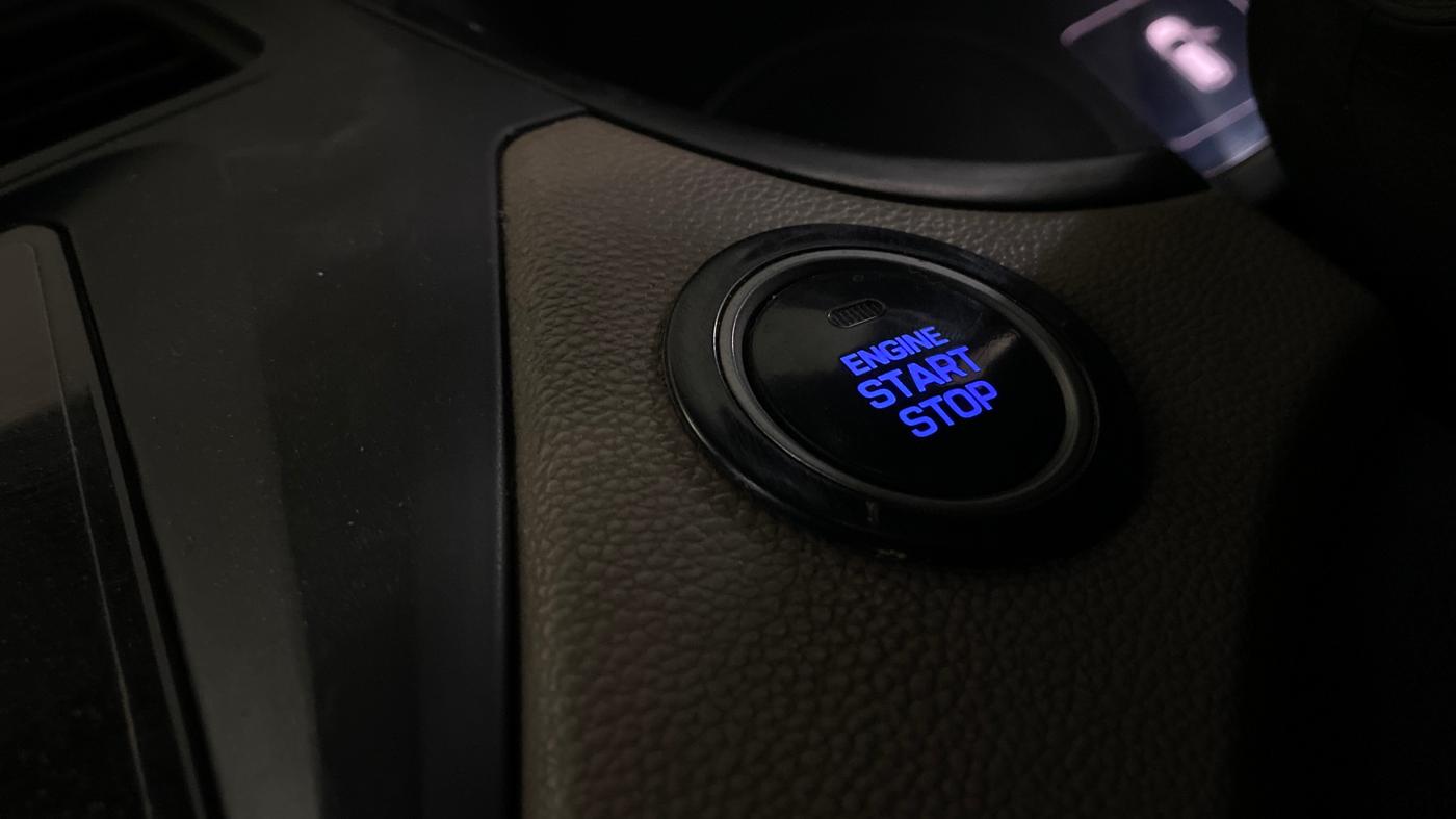 2015 Hyundai Elite i20 ASTA 1.2, Petrol, Manual, 1,01,204 km, Keyless Start/ Stop Button