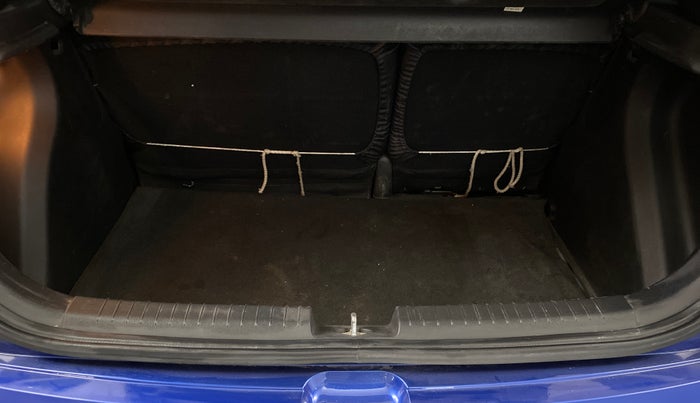 2015 Hyundai Elite i20 ASTA 1.2, Petrol, Manual, 1,01,276 km, Boot Inside