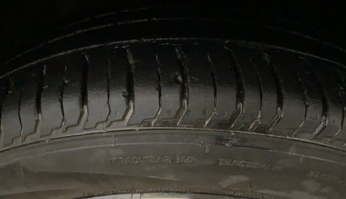 2022 Hyundai NEW I20 ASTA 1.2 MT, Petrol, Manual, 37,171 km, Left Front Tyre Tread