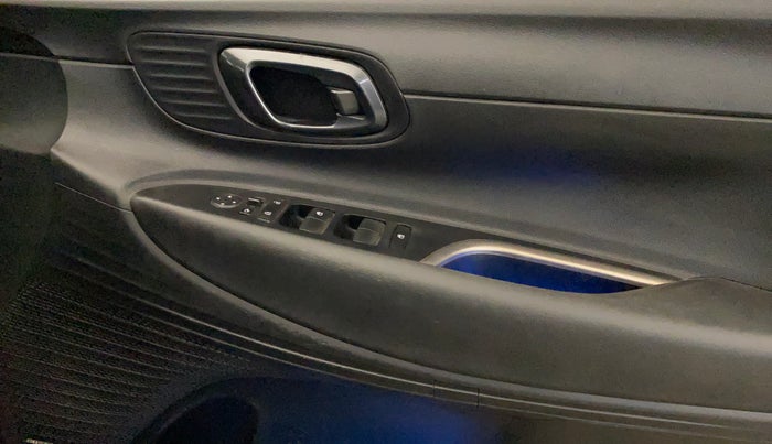 2022 Hyundai NEW I20 ASTA 1.2 MT, Petrol, Manual, 37,171 km, Driver Side Door Panels Control