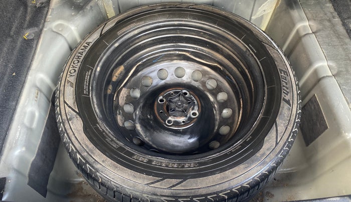 2022 Tata NEXON XMA SUNROOF PETROL, Petrol, Automatic, 90,073 km, Spare Tyre