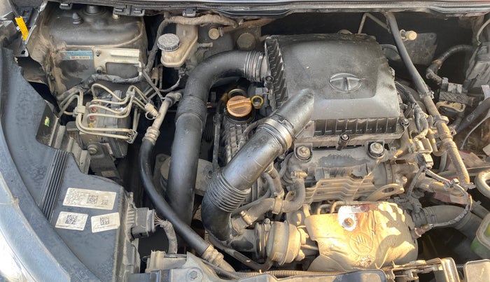 2022 Tata NEXON XMA SUNROOF PETROL, Petrol, Automatic, 90,073 km, Engine View - Right