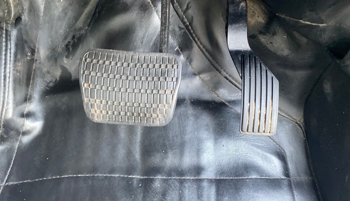 2022 Tata NEXON XMA SUNROOF PETROL, Petrol, Automatic, 90,073 km, Pedals