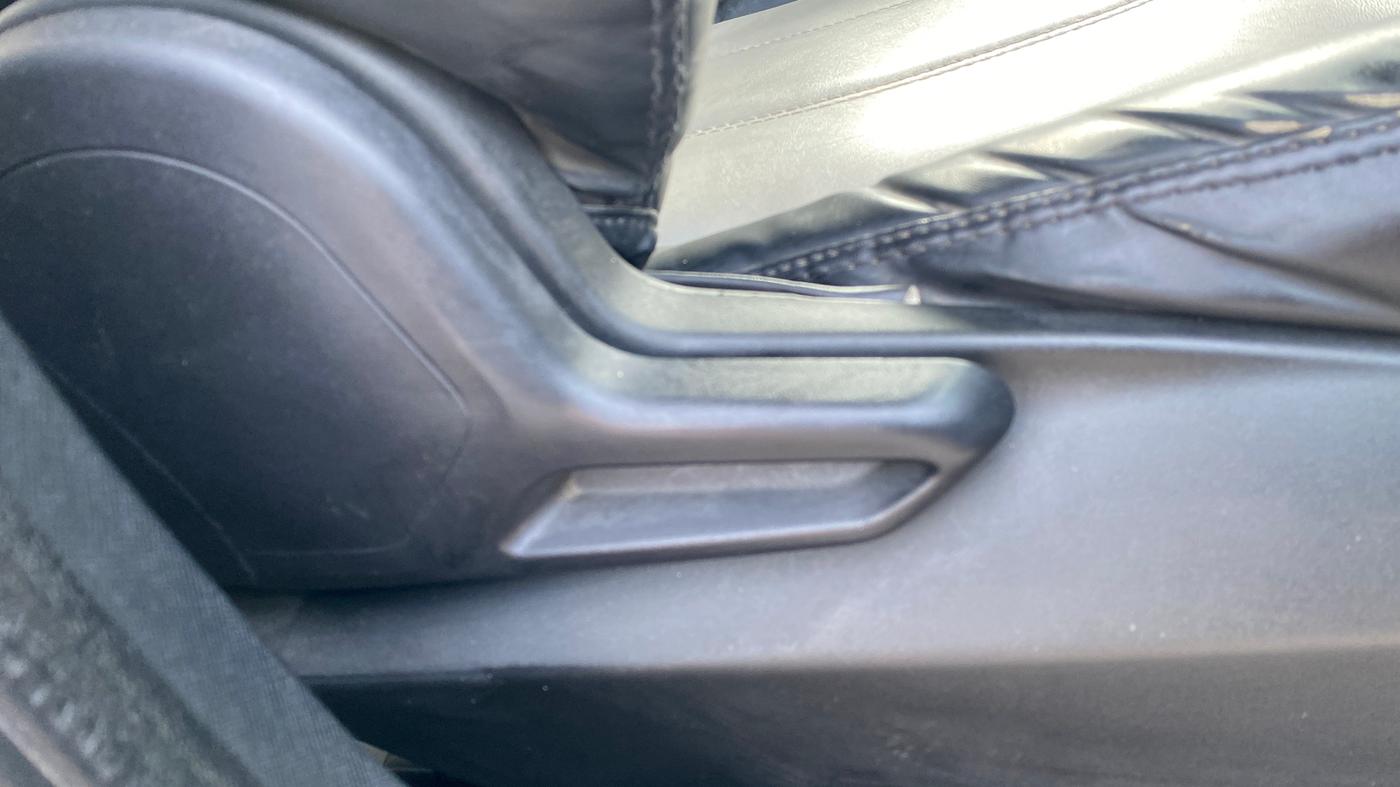 2022 Tata NEXON XMA SUNROOF PETROL, Petrol, Automatic, 90,084 km, Driver Side Adjustment Panel