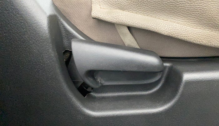 2016 Maruti Wagon R 1.0 VXI AMT, Petrol, Automatic, 61,534 km, Driver Side Adjustment Panel
