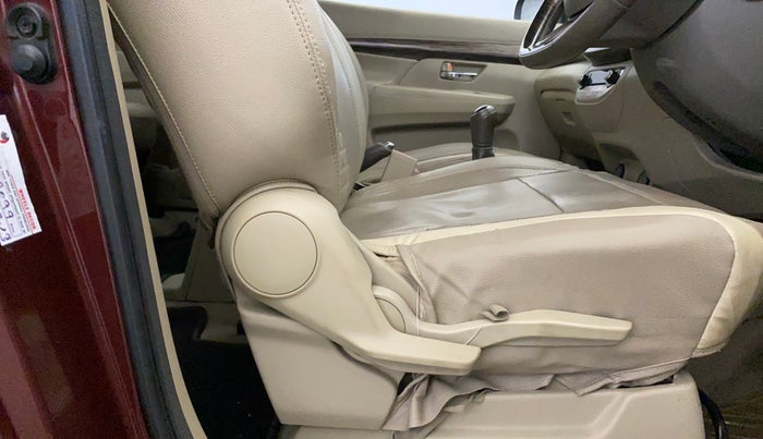 2019 Maruti Ertiga ZXI+ SHVS, Petrol, Manual, 93,355 km, Driver Side Adjustment Panel