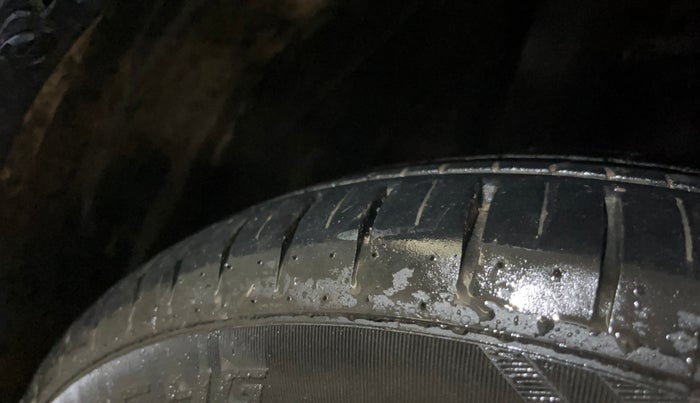 2019 Maruti Baleno ALPHA PETROL 1.2, Petrol, Manual, 66,550 km, Right Front Tyre Tread