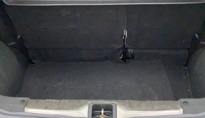 2019 Maruti New Wagon-R VXI 1.0, Petrol, Manual, 19,778 km, Boot Inside