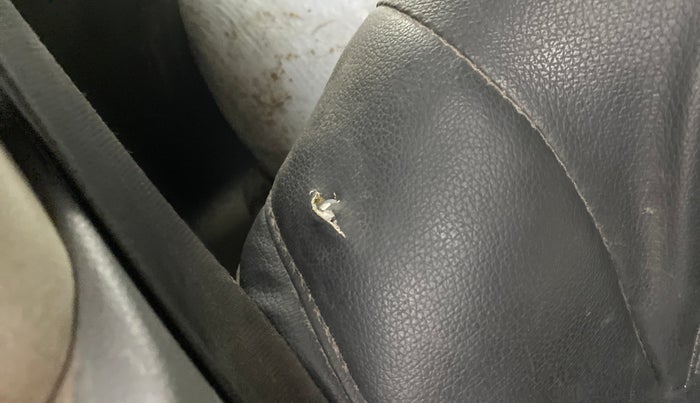 2014 Maruti Alto 800 LXI CNG, CNG, Manual, 80,817 km, Second-row right seat - Seat adjuster lever broken but working