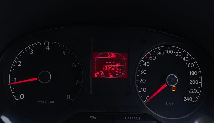 2013 Volkswagen Vento HIGHLINE 1.6 MPI, Petrol, Manual, 1,08,521 km, Odometer Image