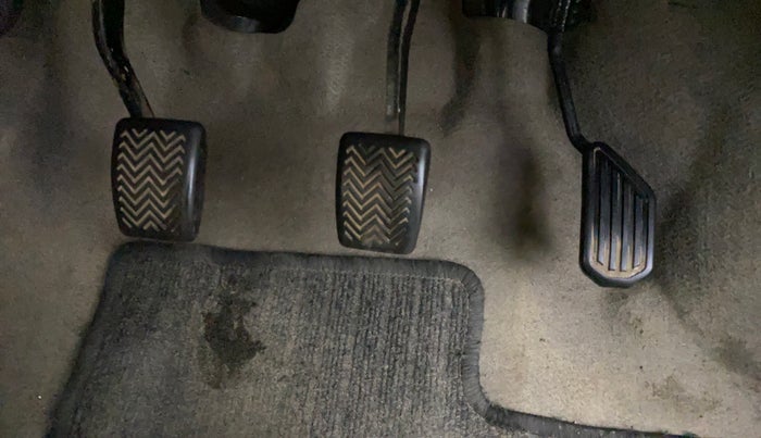 2014 Toyota Etios G, Petrol, Manual, 31,957 km, Pedals