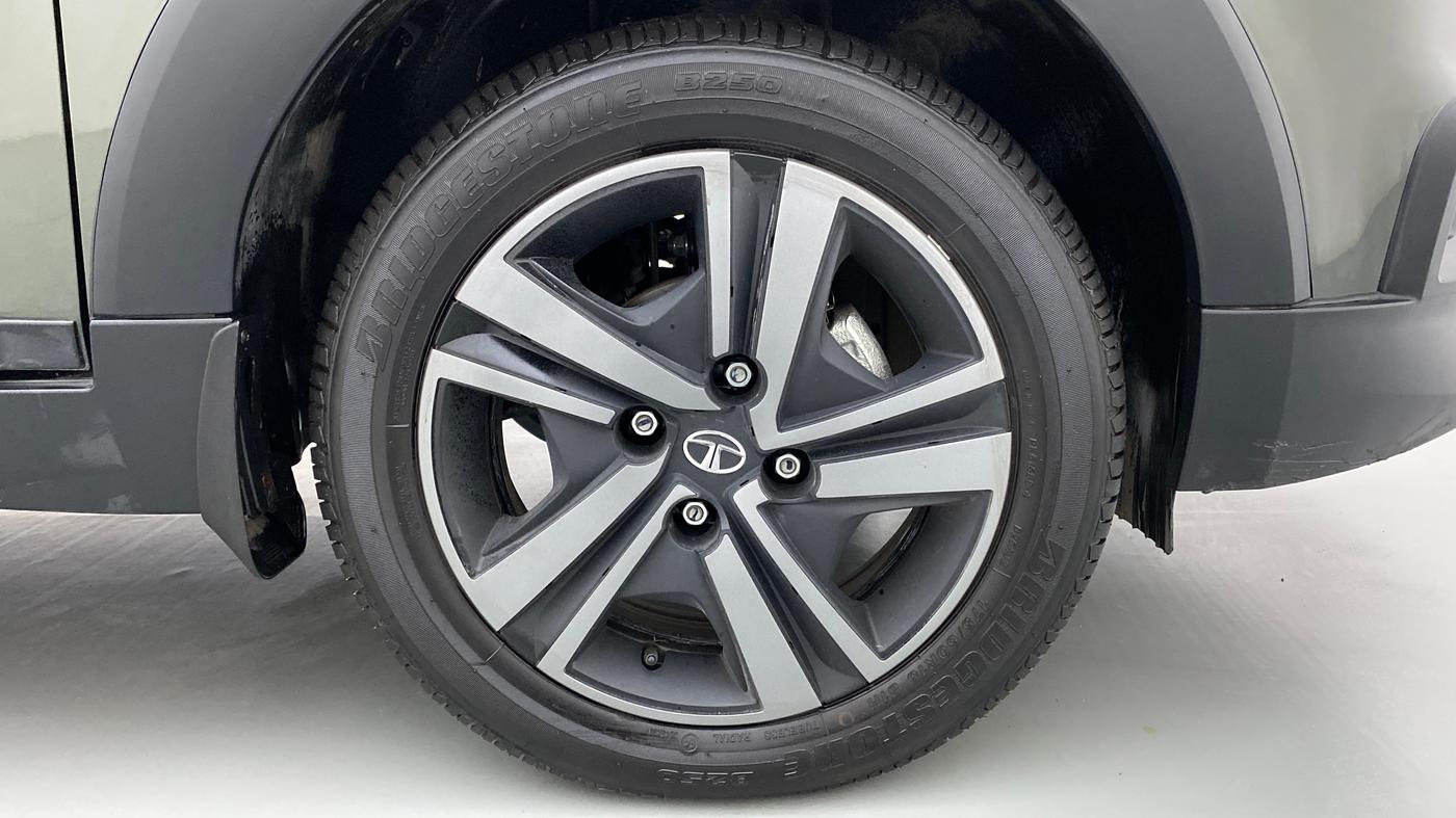 2022 Tata TIAGO NRG XZ AMT, Petrol, Automatic, 2,499 km, Right Front Wheel