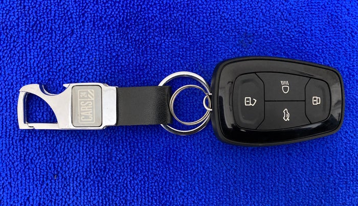 2022 Tata TIAGO NRG XZ AMT, Petrol, Automatic, 2,499 km, Key Close Up