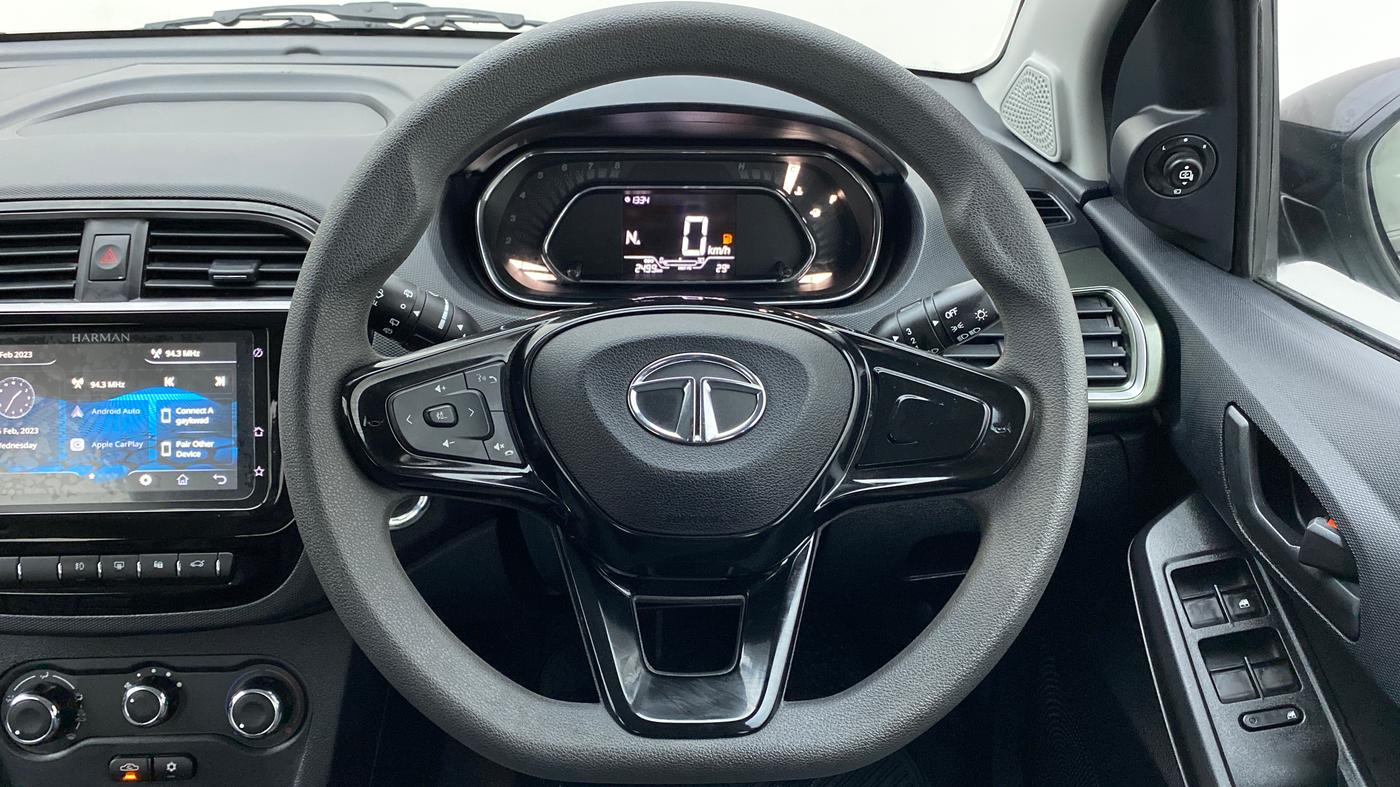 2022 Tata TIAGO NRG XZ AMT, Petrol, Automatic, 2,499 km, Steering Wheel Close Up