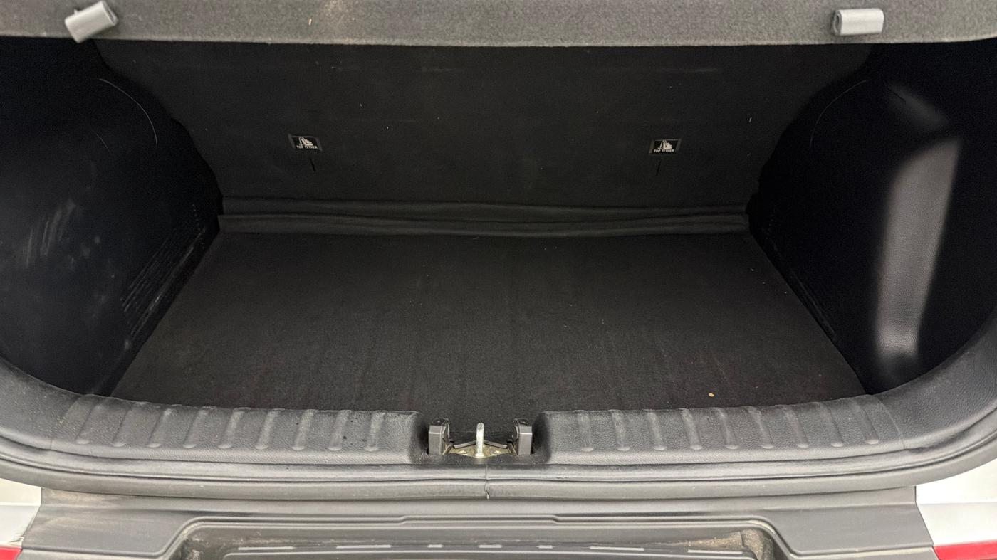 2023 KIA SONET HTK PLUS 1.2, Petrol, Manual, 30,940 km, Boot Inside