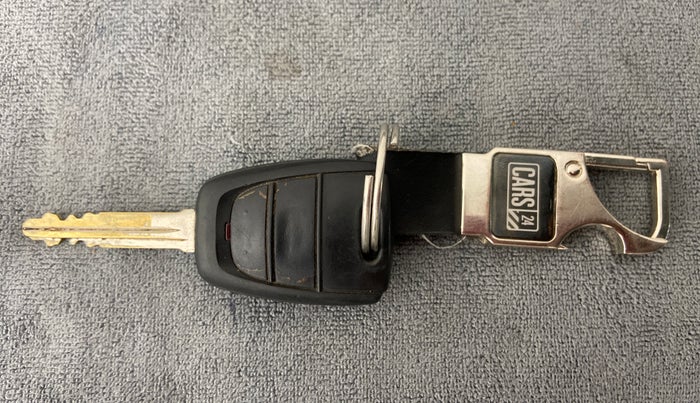 2019 Hyundai NEW SANTRO SPORTZ CNG, CNG, Manual, 39,957 km, Key Close Up