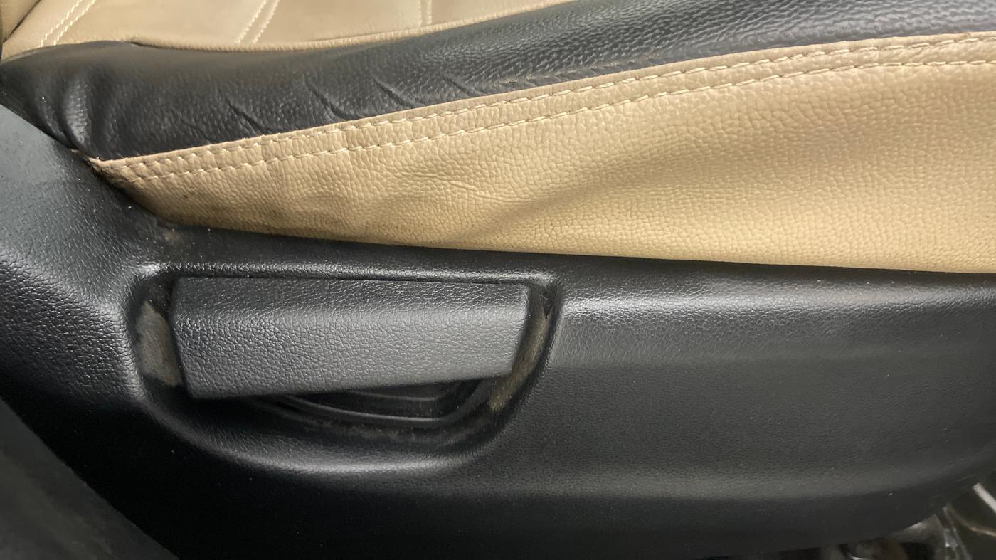 2019 Hyundai NEW SANTRO SPORTZ CNG, CNG, Manual, 39,957 km, Driver Side Adjustment Panel