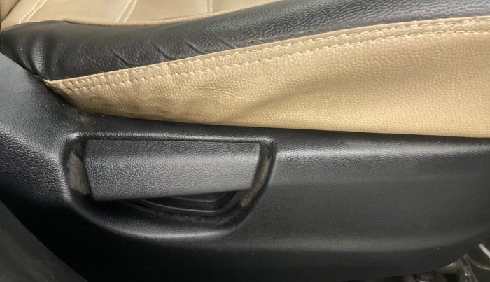 2019 Hyundai NEW SANTRO SPORTZ CNG, CNG, Manual, 39,957 km, Driver Side Adjustment Panel