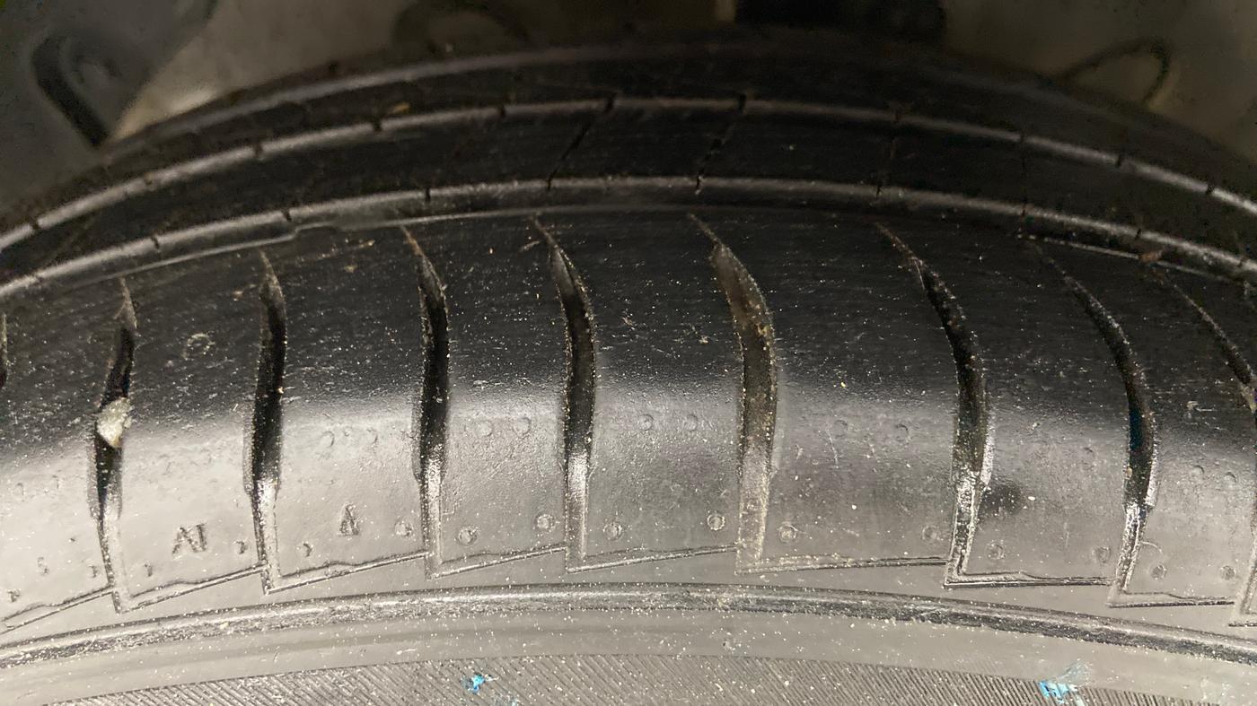 2019 Hyundai NEW SANTRO SPORTZ CNG, CNG, Manual, 39,957 km, Left Front Tyre Tread