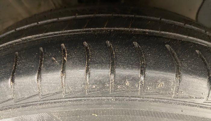 2019 Hyundai NEW SANTRO SPORTZ CNG, CNG, Manual, 39,957 km, Right Rear Tyre Tread