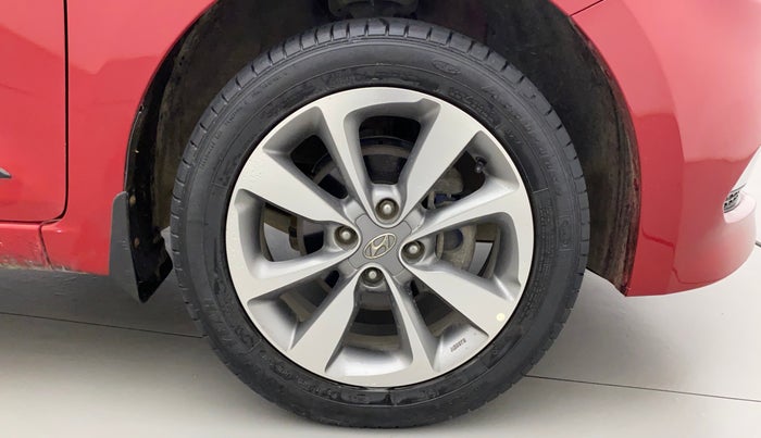 2017 Hyundai Elite i20 ASTA 1.2 DUAL TONE, Petrol, Manual, 43,924 km, Right Front Wheel