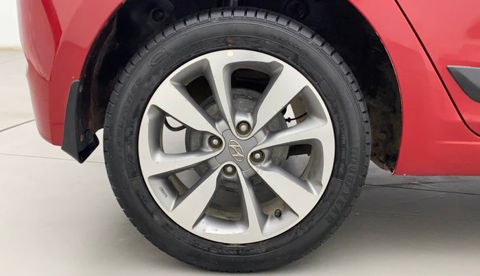 2017 Hyundai Elite i20 ASTA 1.2 DUAL TONE, Petrol, Manual, 43,924 km, Right Rear Wheel
