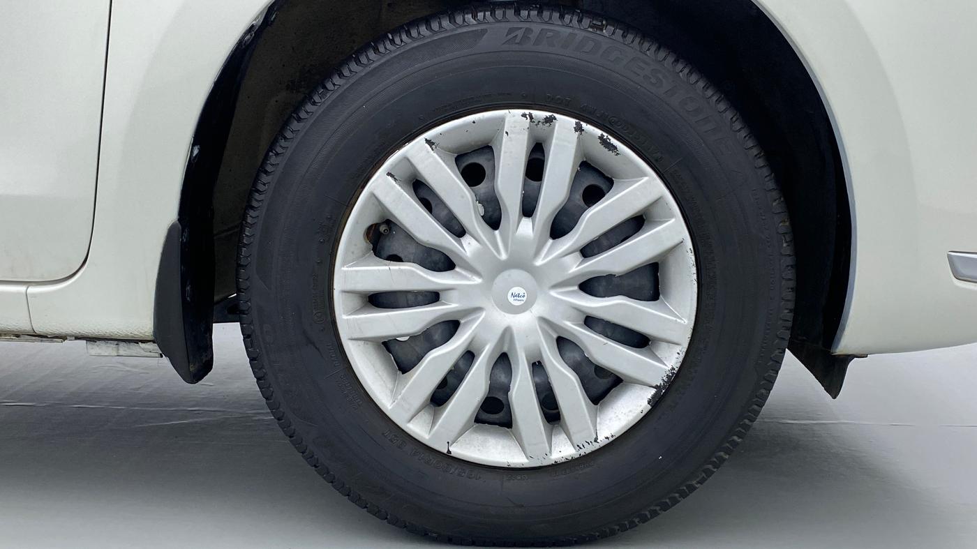 2018 Maruti Dzire VXI, Petrol, Manual, 29,115 km, Right Front Wheel