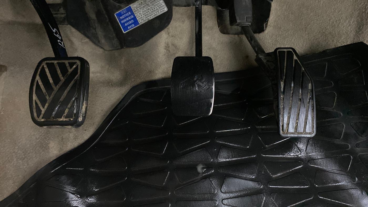 2018 Maruti Dzire VXI, Petrol, Manual, 29,115 km, Pedals