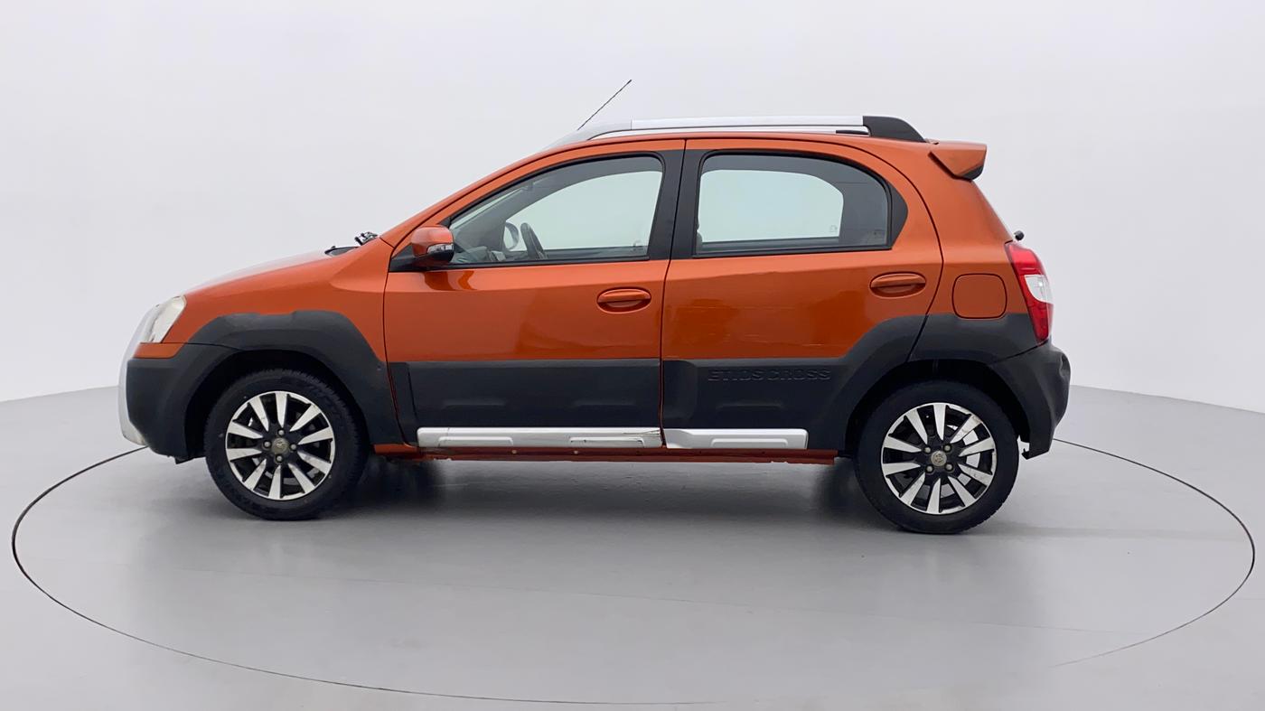 2016 Toyota Etios CROSS 1.2 G, Petrol, Manual, 56,689 km, Left Side