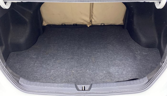 2018 Toyota YARIS J CVT, Petrol, Automatic, 65,064 km, Boot Inside