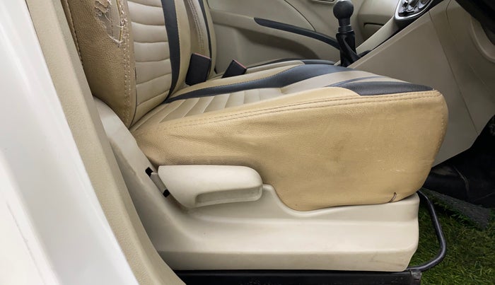 2019 Maruti Celerio VXI (O) CNG, CNG, Manual, 75,750 km, Driver Side Adjustment Panel